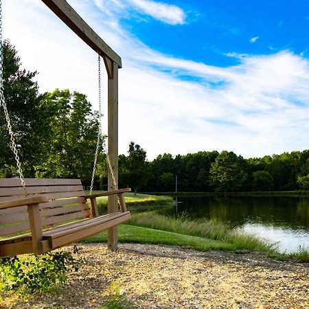 Moon Lake Farm Chesterville Ngoại thất bức ảnh